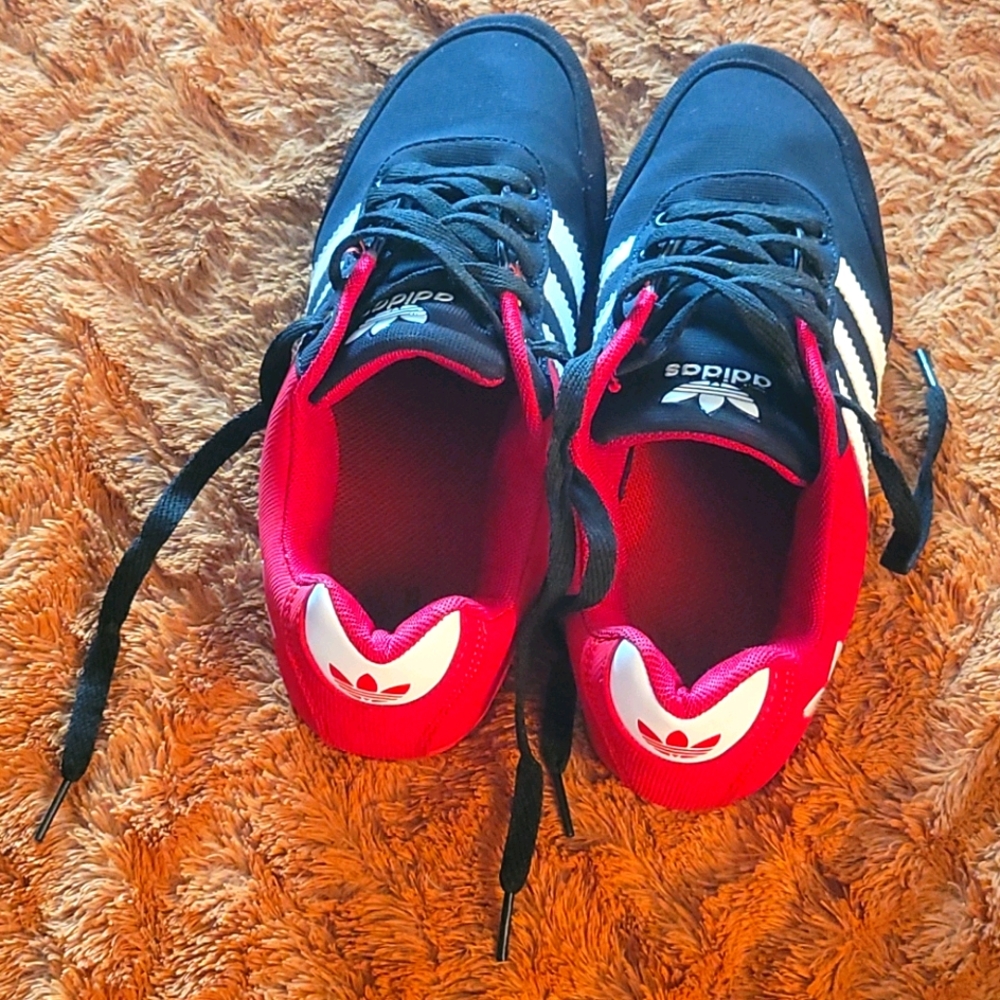 Men's sneakers